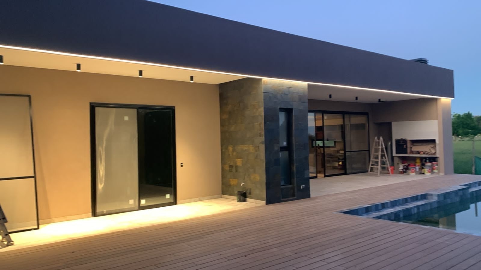 Vivienda custom en Pilar Golf